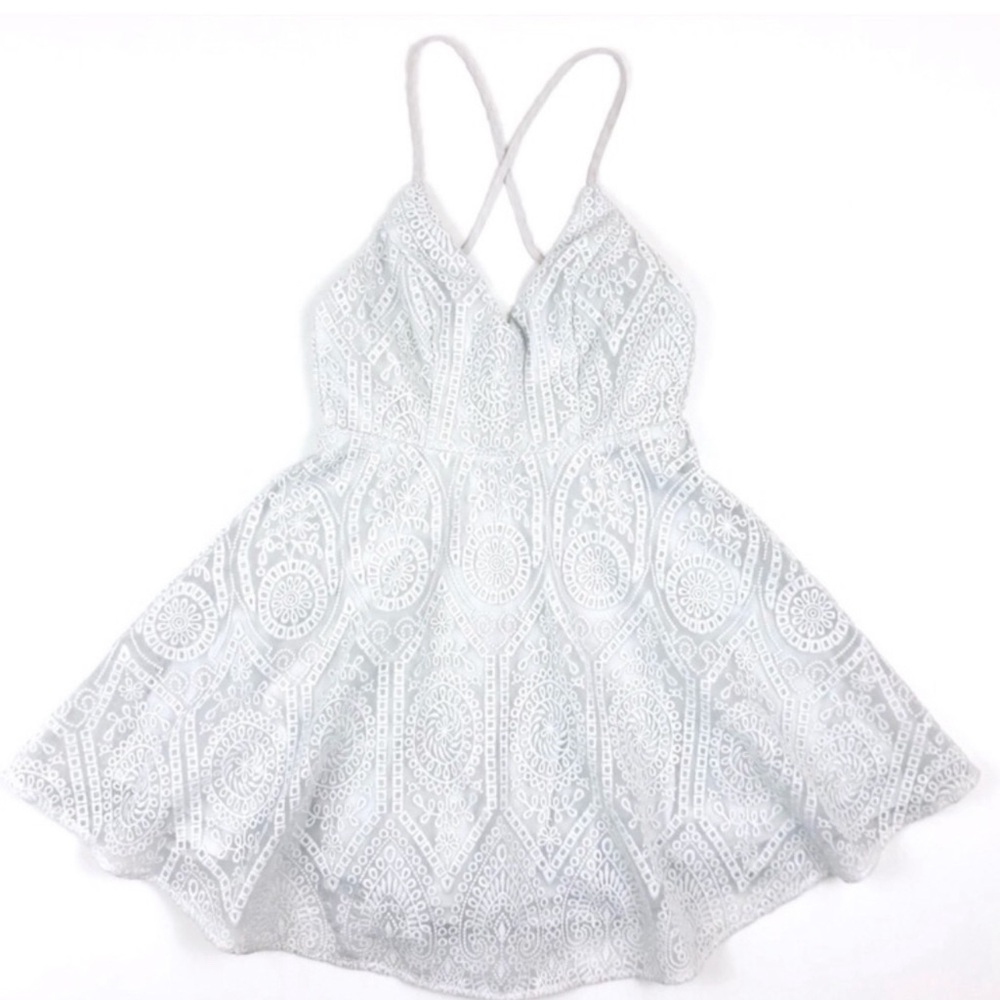 Lulu’s white embroidered formal dress